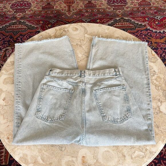 Zara High Waist Extra Wide Leg Frayed Hem Light Wash Jeans 32” - Picture 6 of 10